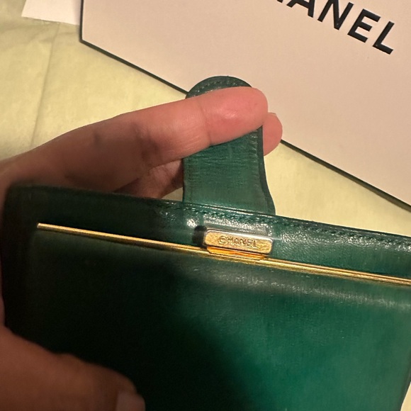 Chanel Caviar CC logo wallet Green - Picture 6 of 17